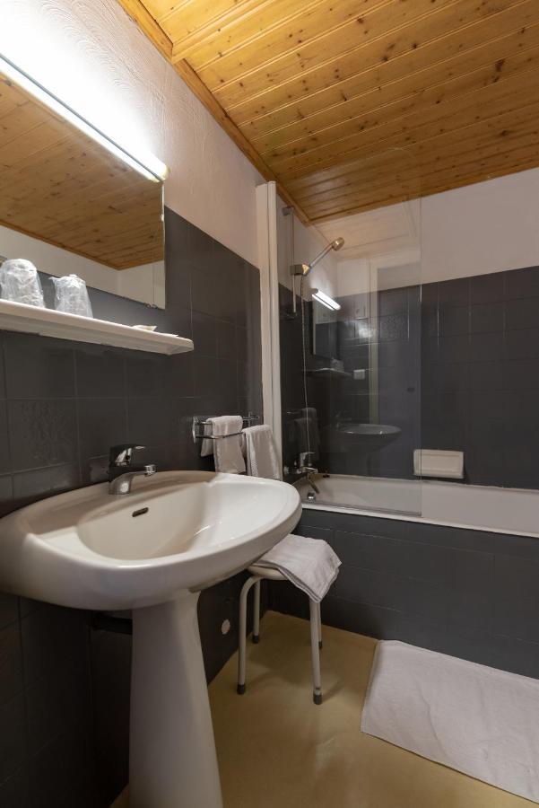 Hotel Les Esseppes L'Epine  Екстериор снимка