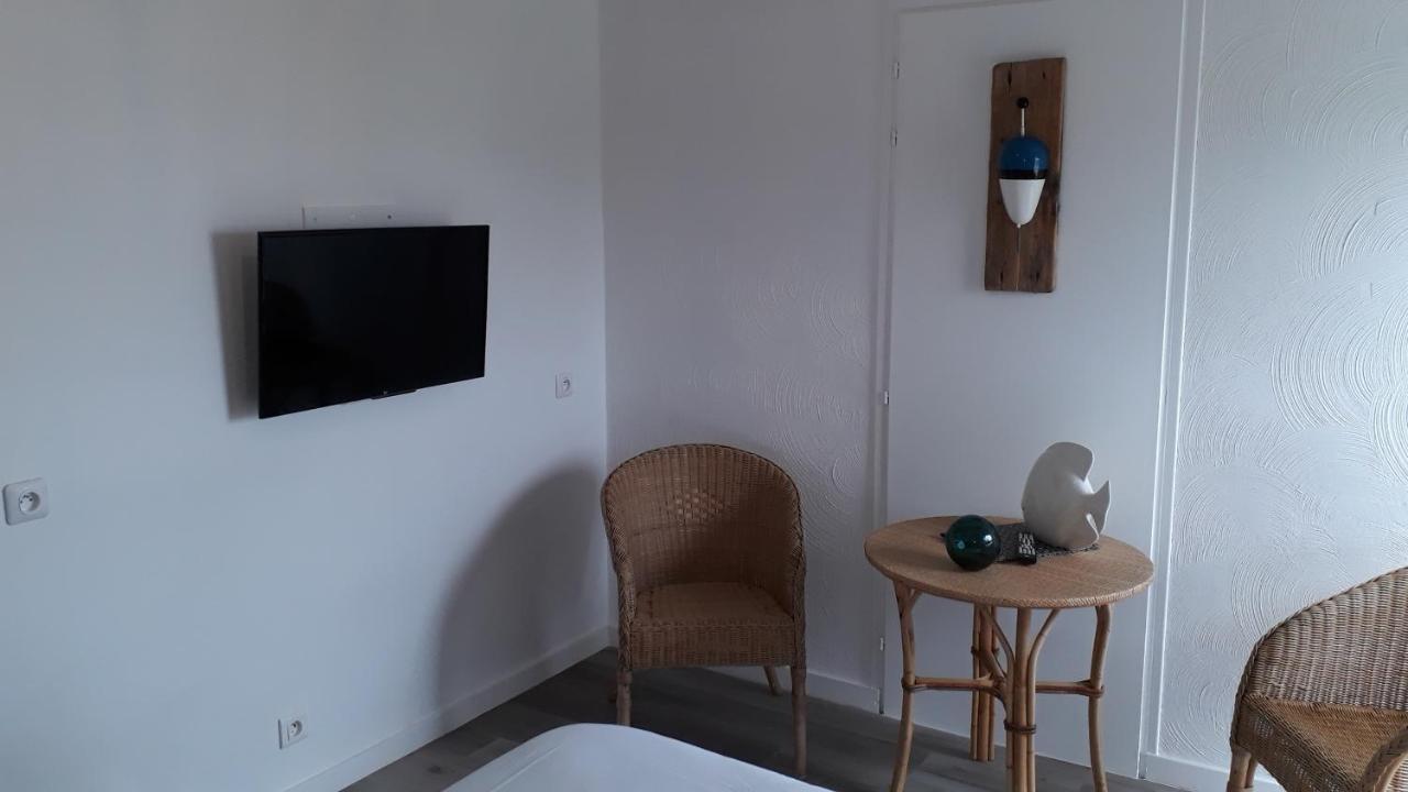 Hotel Les Esseppes L'Epine  Екстериор снимка